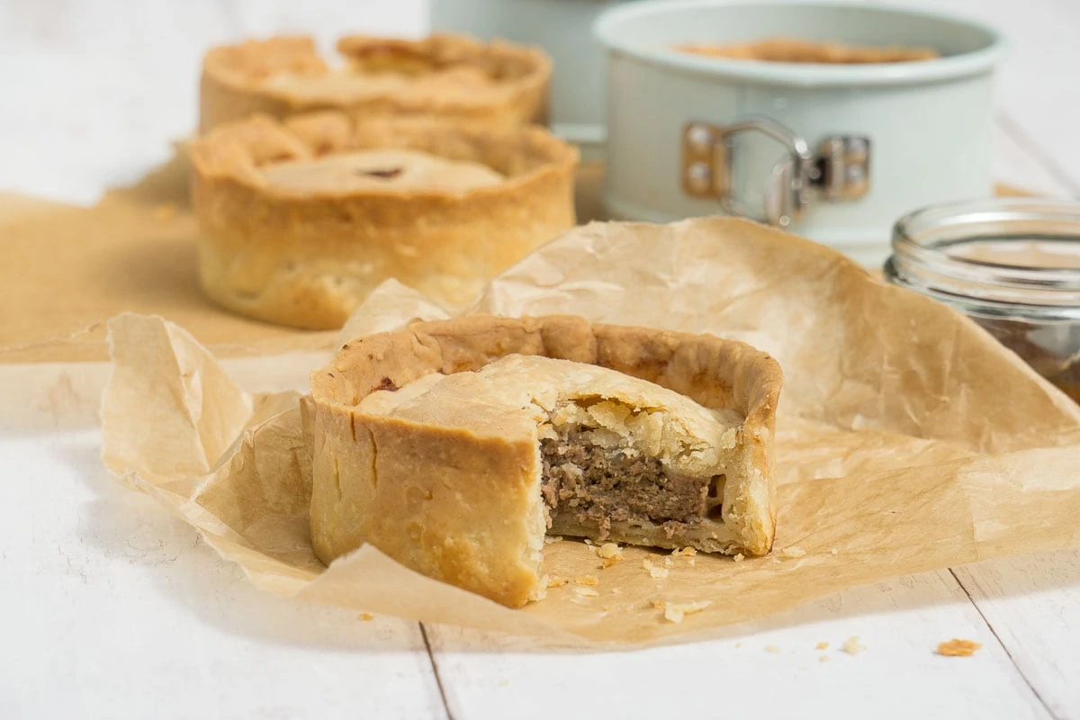 Easy & Authentic Scotch Pie Recipe - Scottish Scran