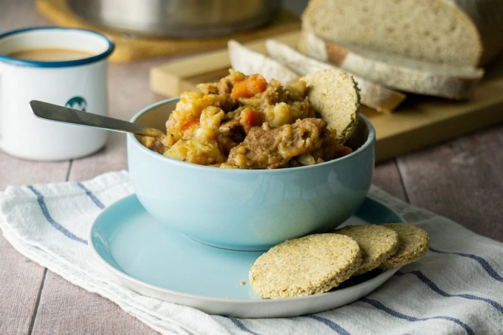 Scottish Stovies with Oatcakes and bread and a cup of tea