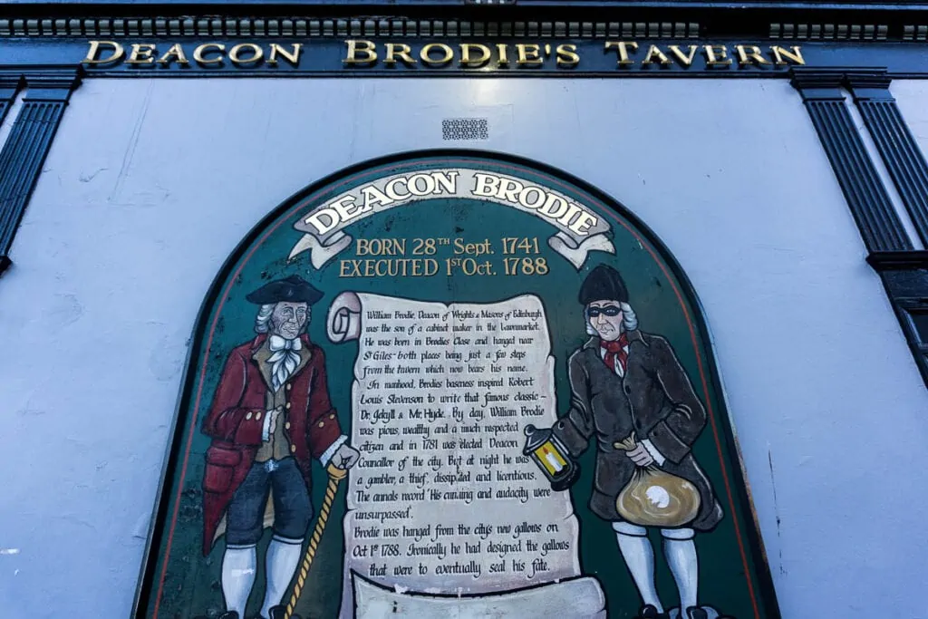 Deacon Brodie Tavern - Old Edinburgh Pubs