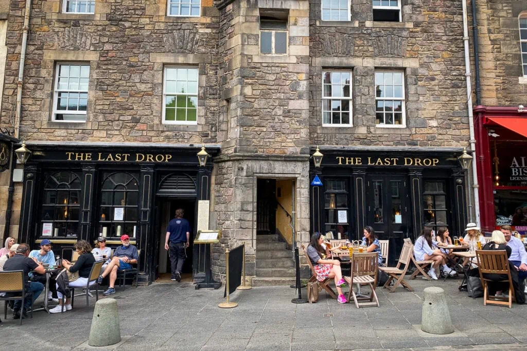 The Best Old Pubs in Edinburgh - The Last Drop