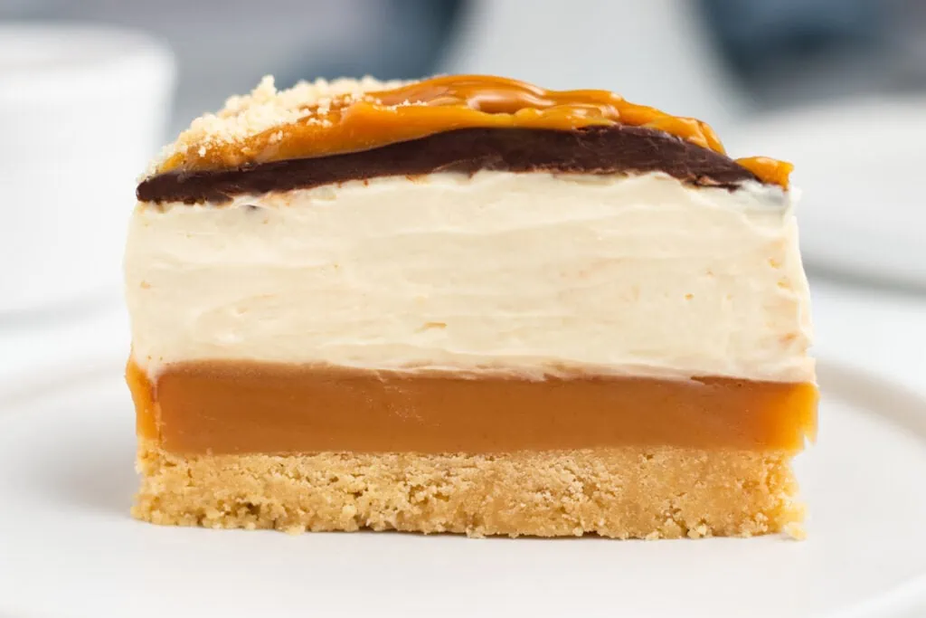 Millionaire's Cheesecake Recipe - Slice showing layers