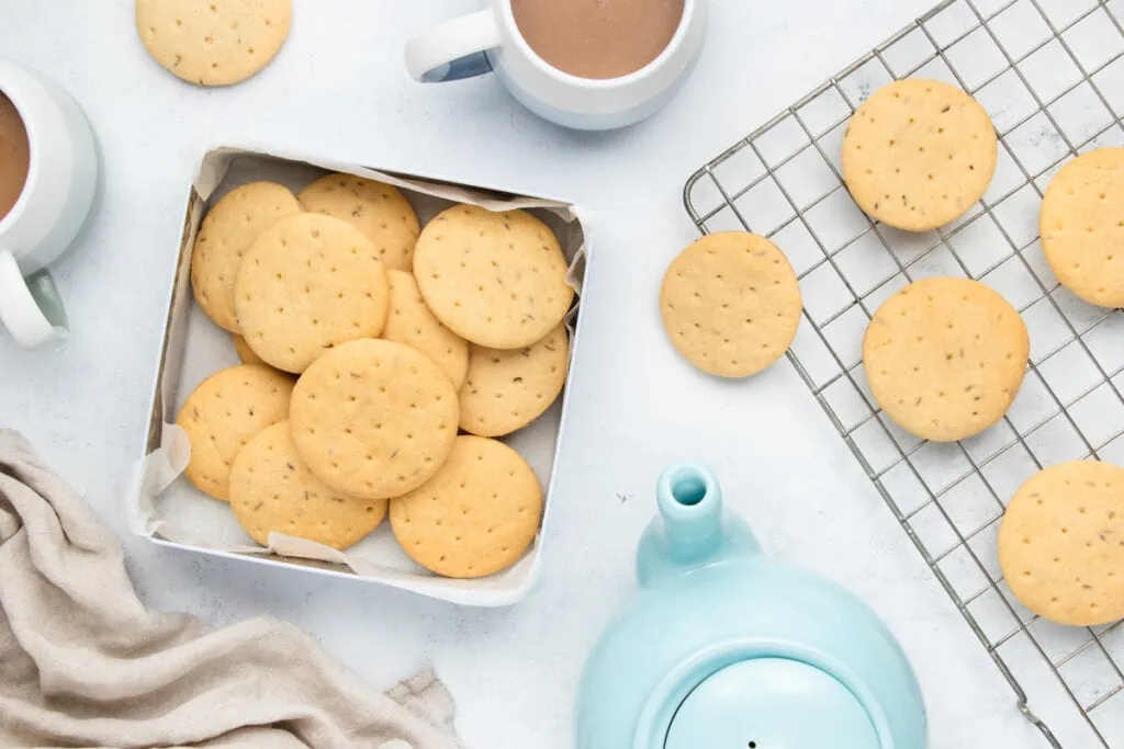 Abernethy Biscuits Recipe - Biscuits cooling on a rack and some in a baking tin