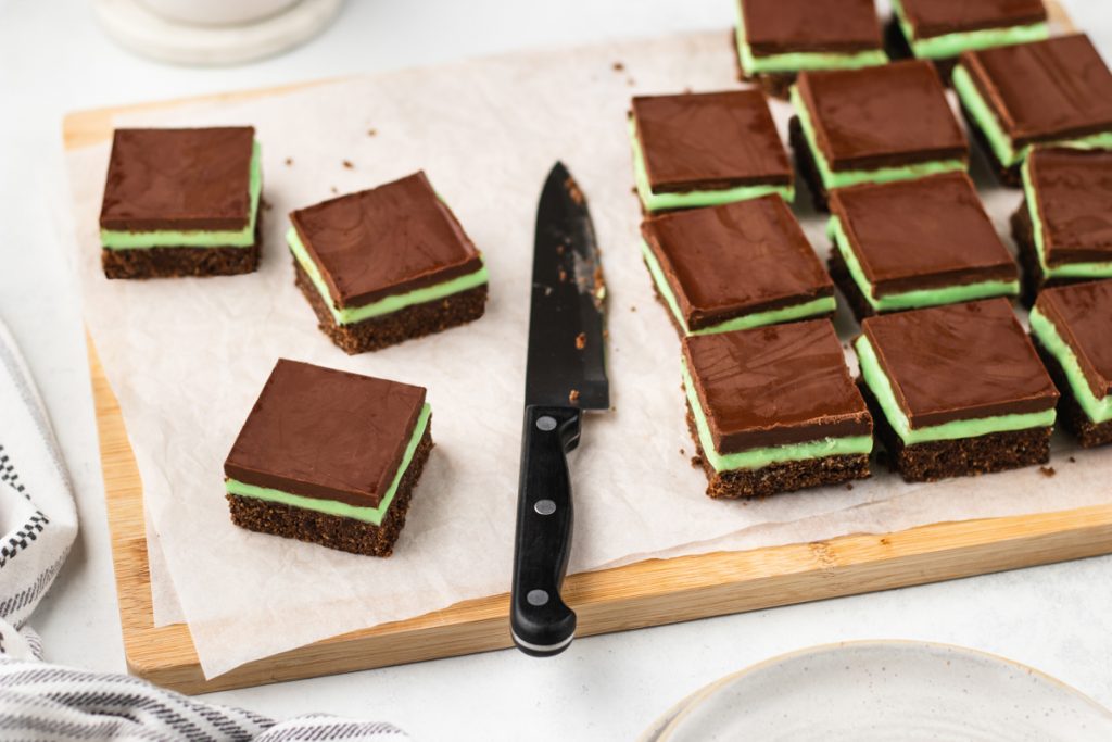 peppermint slices with knife